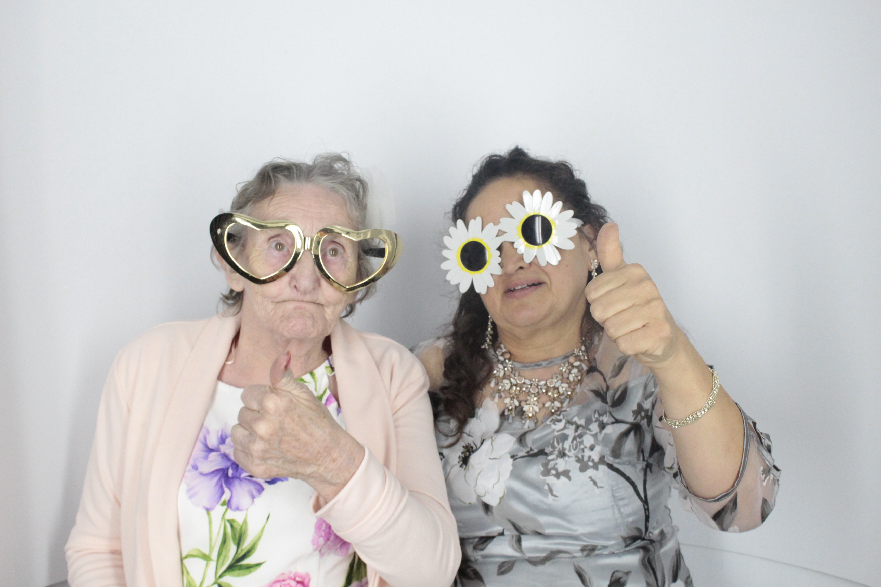 Emma & Karl's Wedding | View more photos from the event at gallery.myphotoboothexperience.co.uk/u/MyPhotoBoothExperienceLtd/Emma-Karls-Wedding